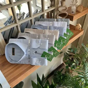 پیراهن مردانه چهار فصل با پارچه راه‌راه نخی، مناسب استایل رسمی و روزمره 